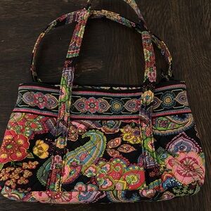 Vera Bradley symphony in hue bag. Exc condition.
